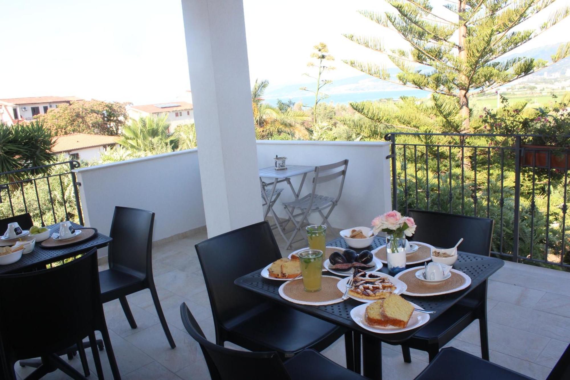 Residenza Anna Calabria Bed & Breakfast Briatico Bagian luar foto