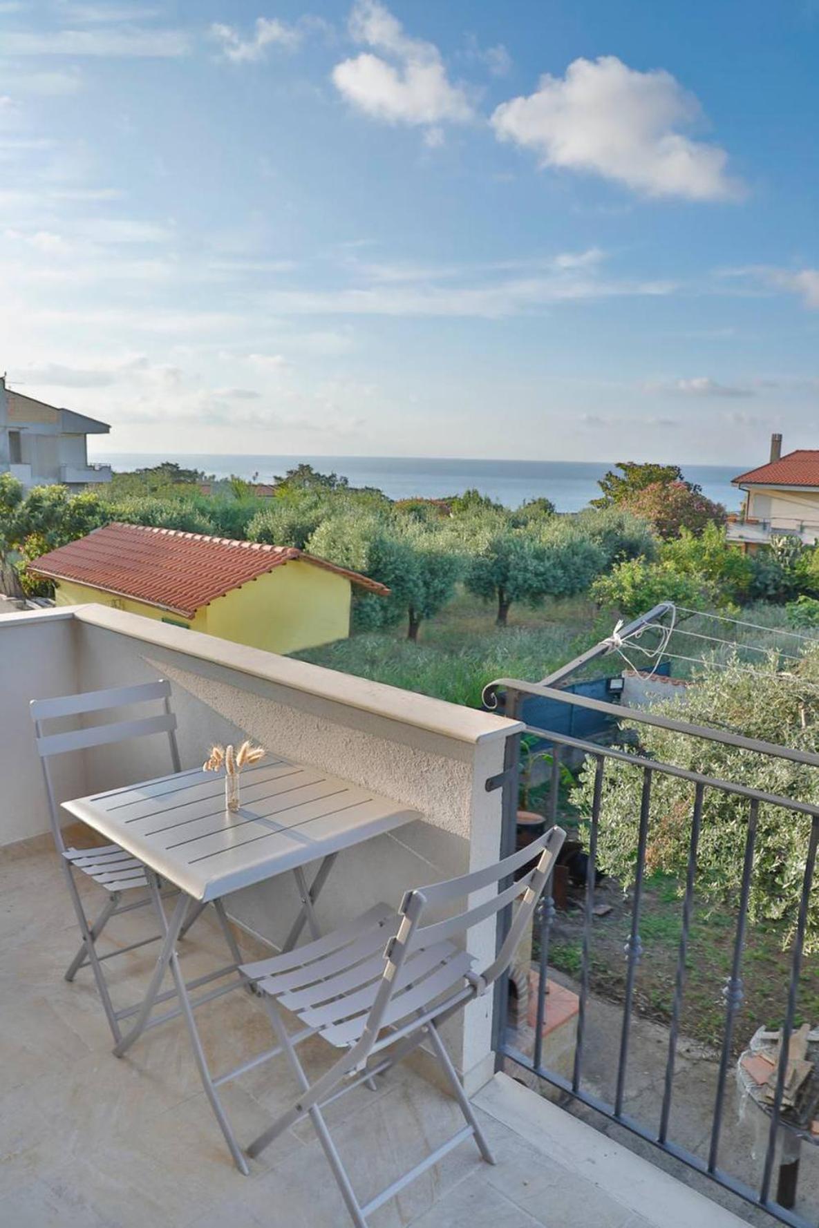 Residenza Anna Calabria Bed & Breakfast Briatico Bagian luar foto