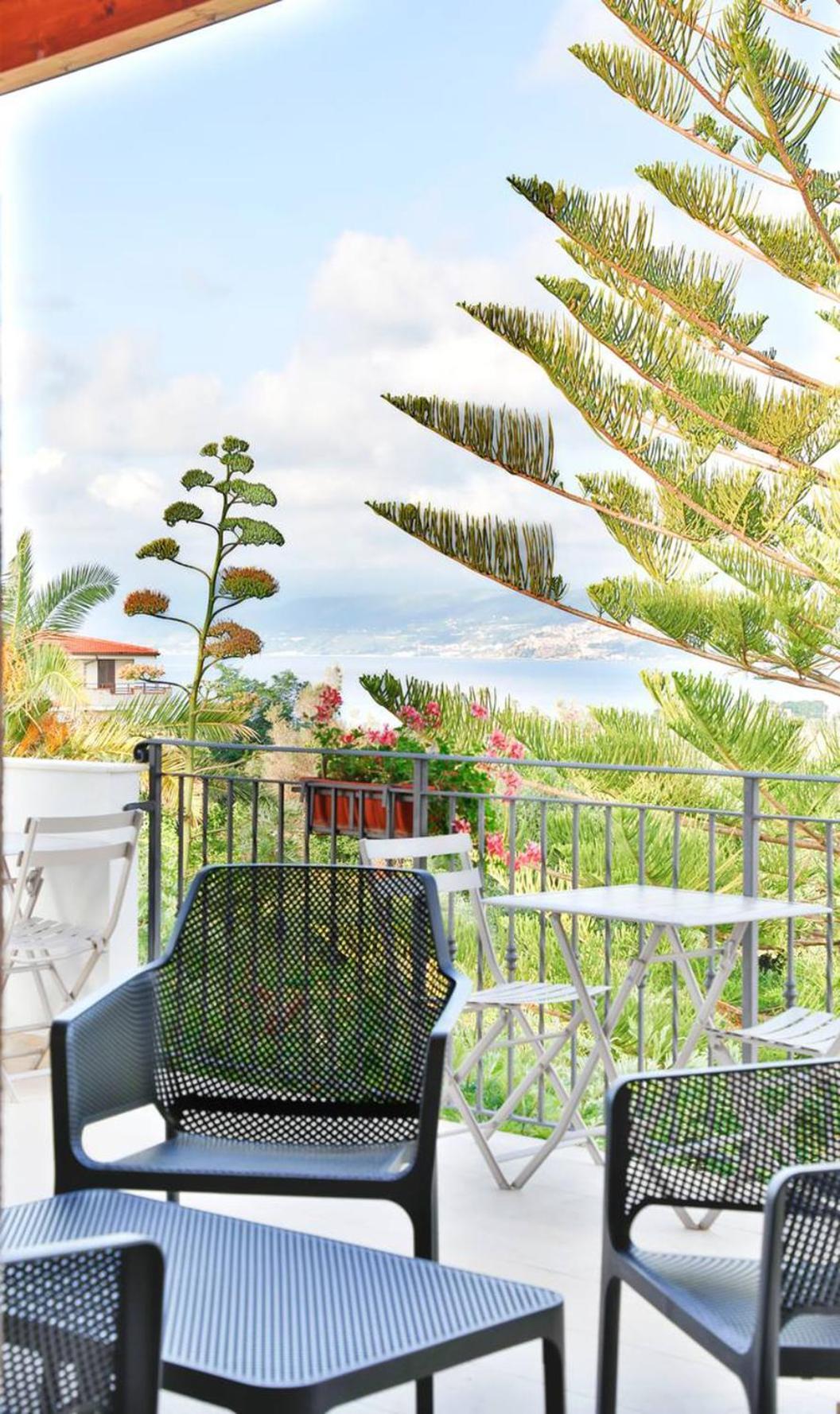 Residenza Anna Calabria Bed & Breakfast Briatico Bagian luar foto